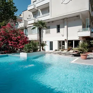 https://tordi-garden-hotel.riccione-hotels.org