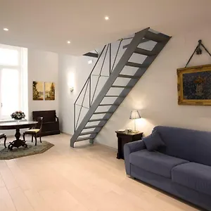 https://palazzo-dauria-aparthotel.hotels-amalfi.com