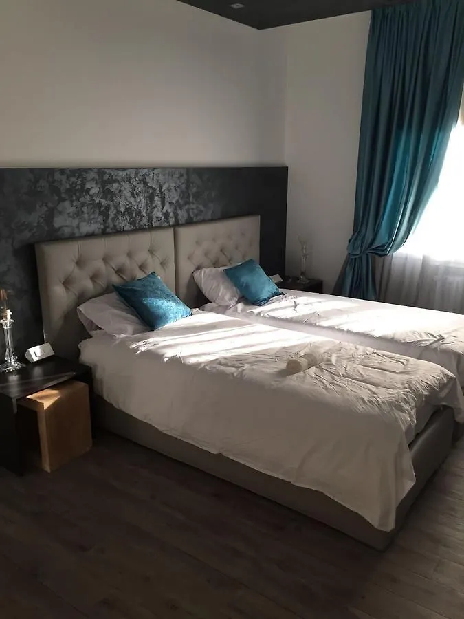 Double A Guest House Mestre Italia