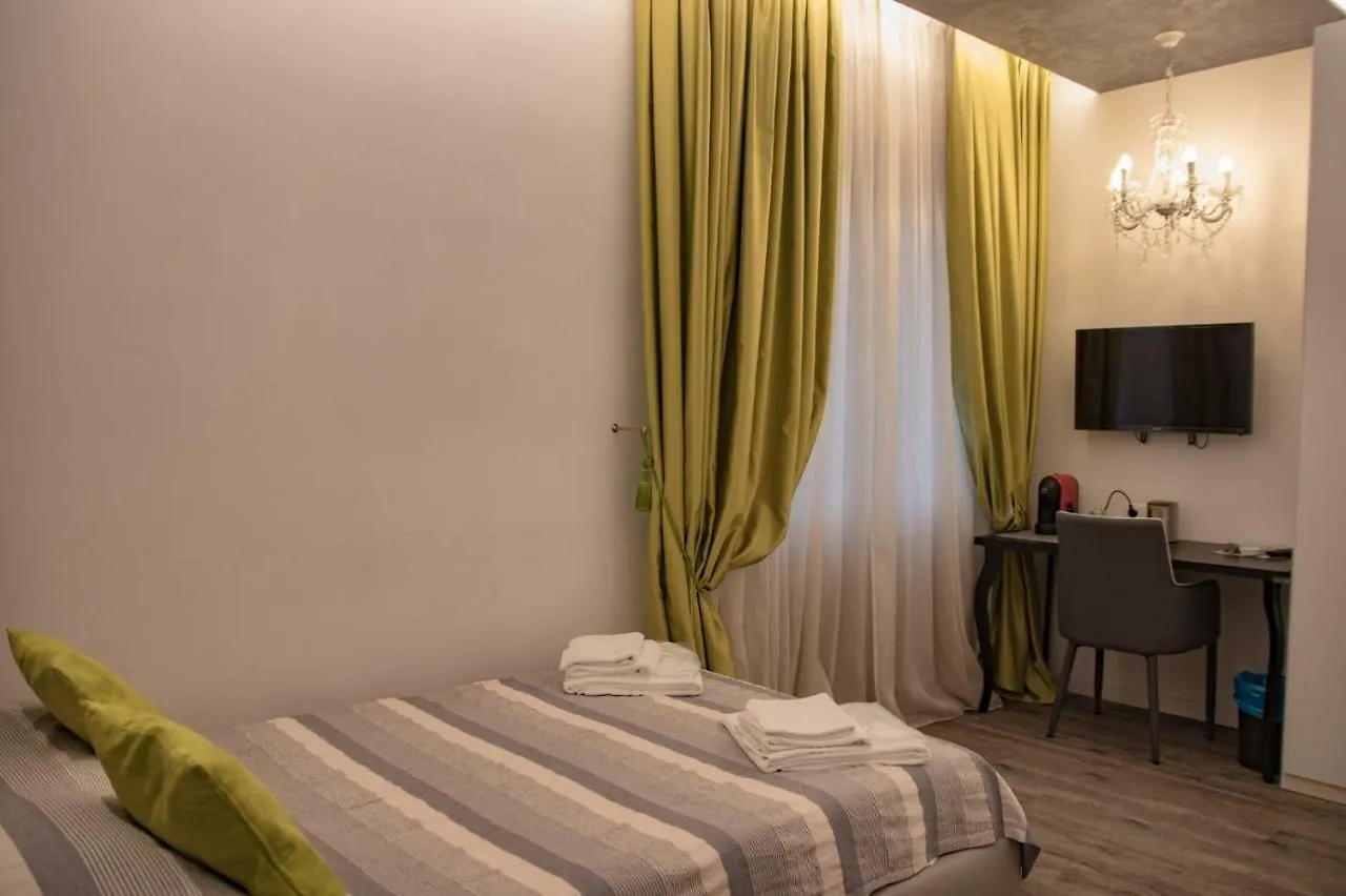 Double A Guest House Mestre Italia